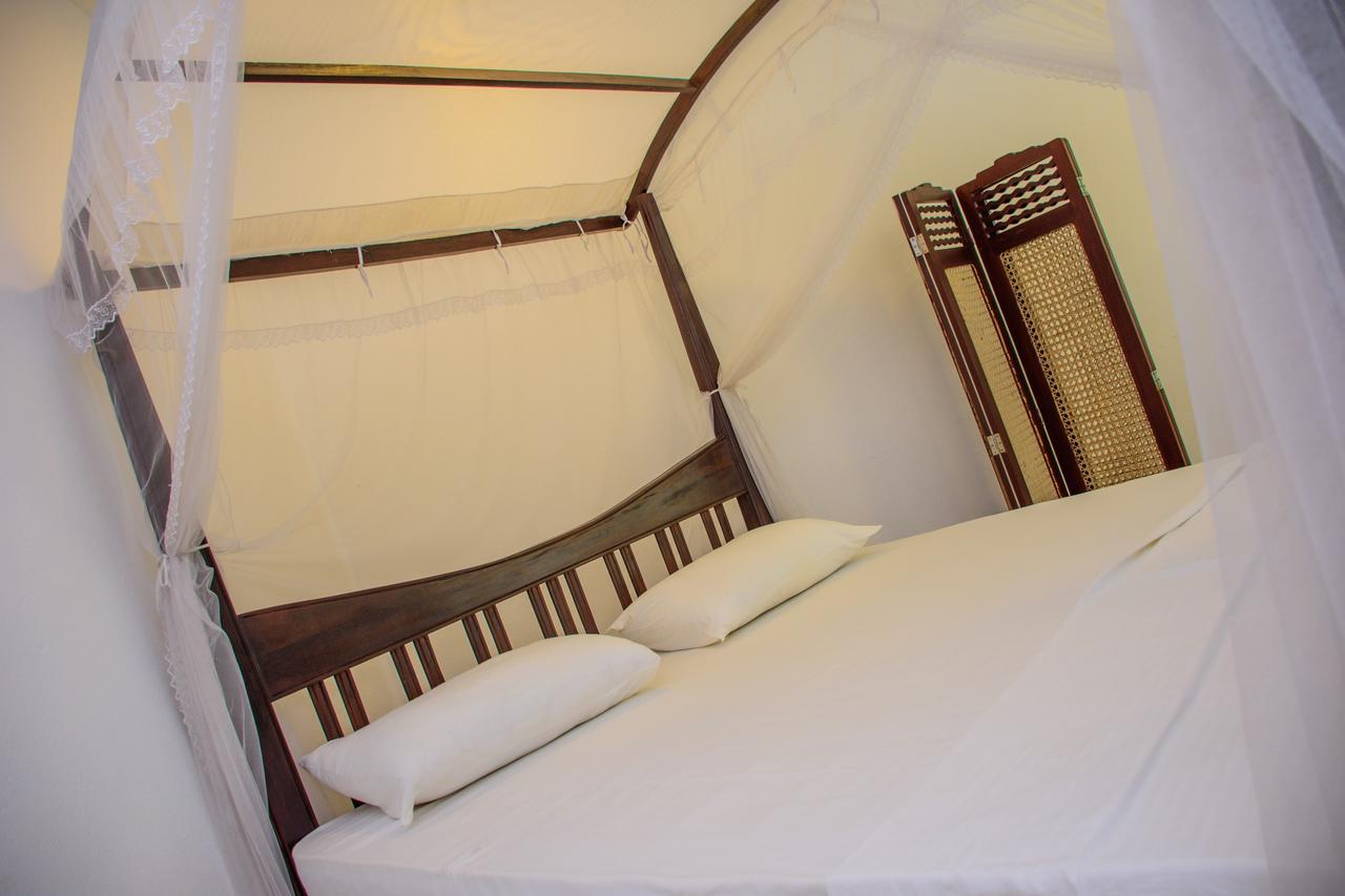 Rock Elephant Villa Хиккадува Экстерьер фото