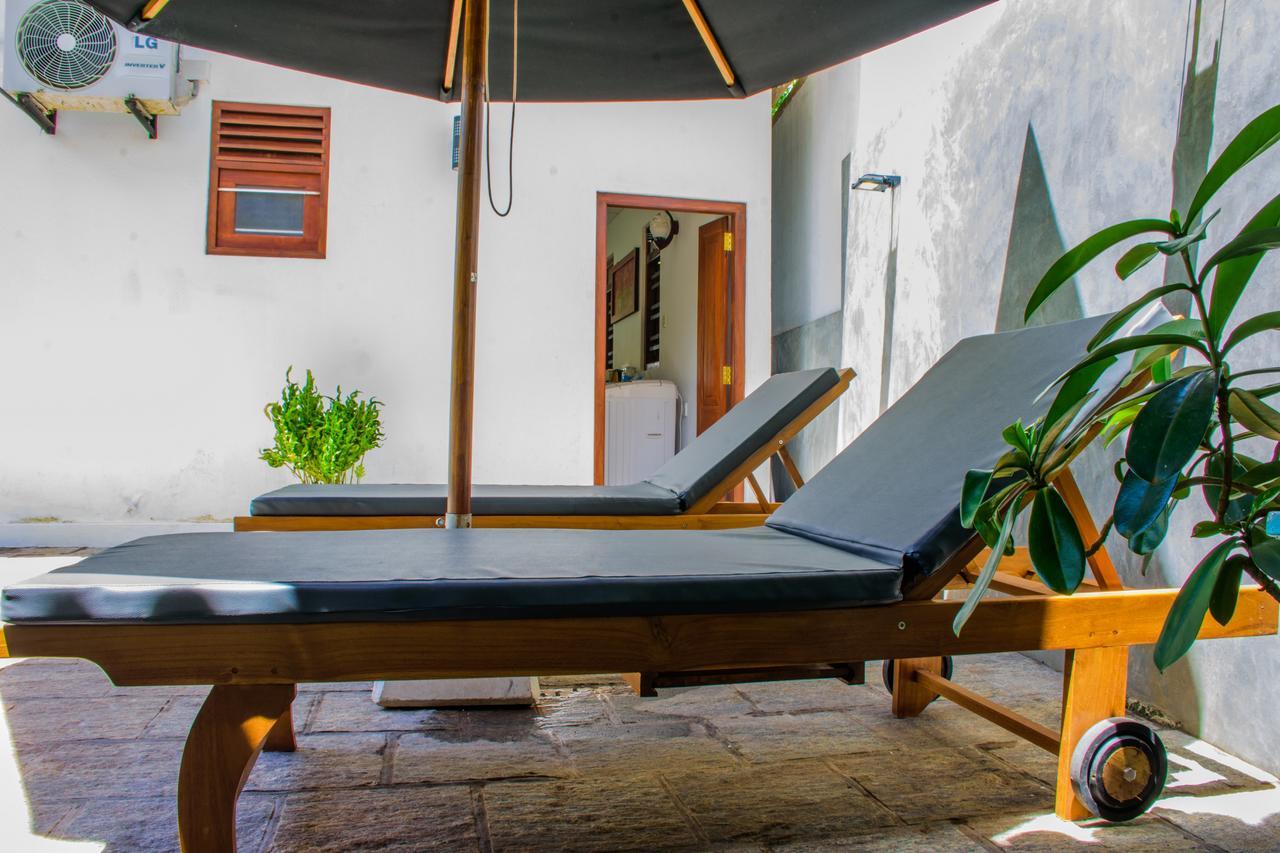 Rock Elephant Villa Хиккадува Экстерьер фото